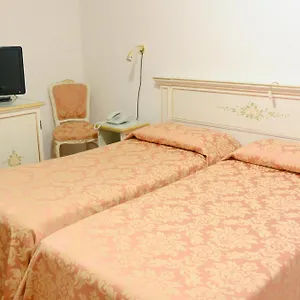 Hotel Ambassador Tre Rose, Venecia